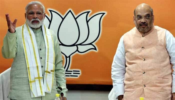 குஜராத் தேர்தல் 2017: 70 கொண்ட முதல் வேட்பாளர் பட்டியலை வெளியிட்டது பாஜக!! குஜராத் தேர்தல் 2017: 70 கொண்ட முதல் வேட்பாளர் பட்டியலை வெளியிட்டது பாஜக!!