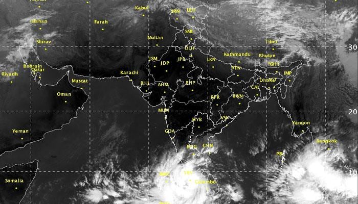 எச்சரிக்கை!! ஓகி புயல் மணிக்கு 65 கி.மீ.முதல் 75 கி.மீ. வேகத்தில் வீசும்