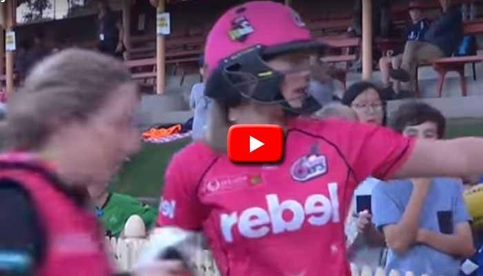 WATCH: இதனால் தான் பாதியில் நிறுத்தப்பட்டது WBBL போட்டி! 