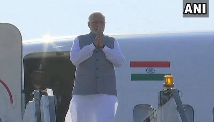 குஜராத் முதல்வராக விஜய் ரூபானி இன்று தொடா்ந்து 2வது முறையாக பதவியேற்பு!! குஜராத் முதல்வராக விஜய் ரூபானி இன்று தொடா்ந்து 2வது முறையாக பதவியேற்பு!!