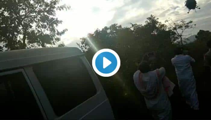 Watch: ஆந்திராவில், காணாமல்போன 6 பேர் ஹெலிக்காப்டர் மூலம் மீட்பு!