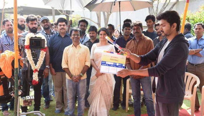 விஜய் 62: இன்று பூஜையுடன் படபிடிப்பை தொடங்கியது!! விஜய் 62: இன்று பூஜையுடன் படபிடிப்பை தொடங்கியது!!