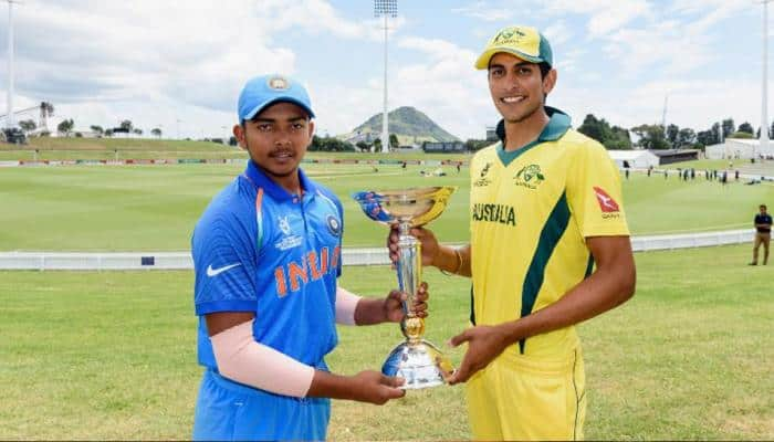 U-19 WC: ஆஸ்திரேலியா 215-லில் சுருண்டது! title=