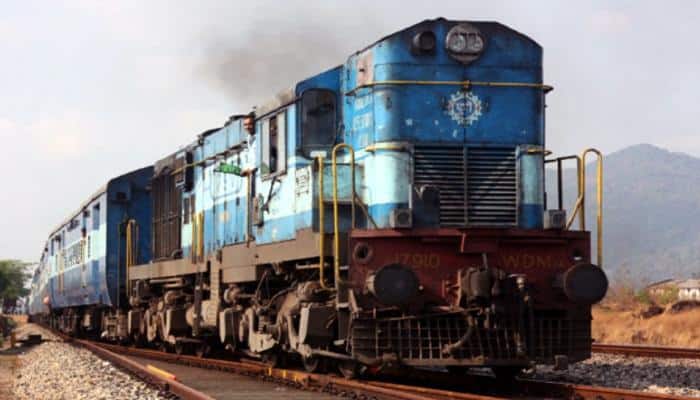 ஹோலி பண்டிகையை முன்னிட்டு 500 சிறப்பு ரயில்கள் இயக்கம்! ஹோலி பண்டிகையை முன்னிட்டு 500 சிறப்பு ரயில்கள் இயக்கம்!