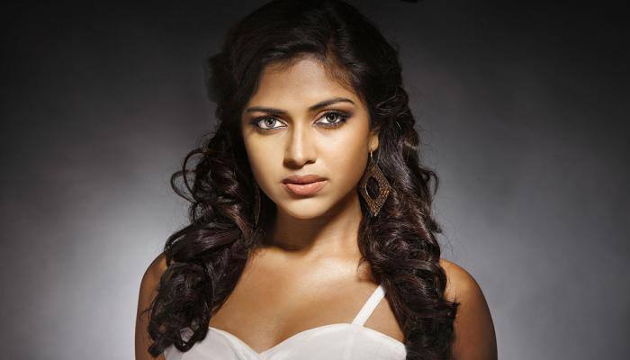 வெளியானது 'அதோ அந்த பறவை போல' படத்தின் ஃபர்ஸ்ட் லுக்! வெளியானது 'அதோ அந்த பறவை போல' படத்தின் ஃபர்ஸ்ட் லுக்!