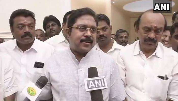 காவிரி மேலாண்மை வாரியம் அமைக்க கோரி TTV உண்ணா விரதம்! காவிரி மேலாண்மை வாரியம் அமைக்க கோரி TTV உண்ணா விரதம்!
