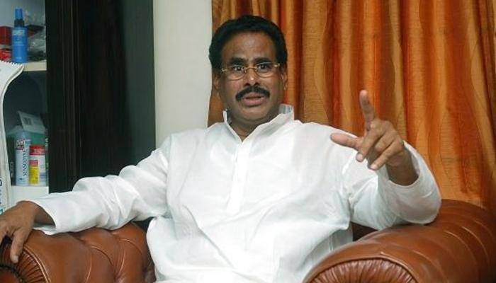 சசிகலா கணவர் நடராசன் உடல் நலக்குறைவால் காலமானார்!! சசிகலா கணவர் நடராசன் உடல் நலக்குறைவால் காலமானார்!!