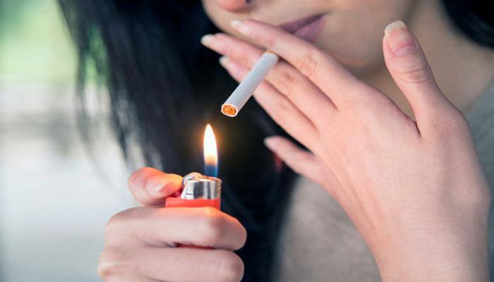பணிக்கு செல்லும் பெண்களுக்கே சிகரெட் பழக்கம் அதிகம் -ஆய்வில் தகவல்! பணிக்கு செல்லும் பெண்களுக்கே சிகரெட் பழக்கம் அதிகம் -ஆய்வில் தகவல்!