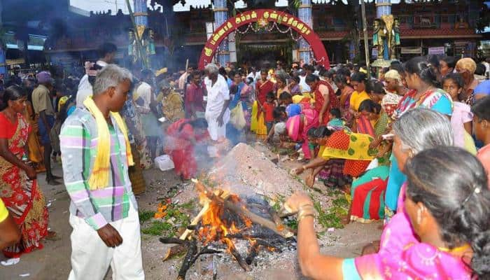 விமர்சையாக நடைப்பெற்ற பண்ணாரி அம்மன் குண்டம் திருவிழா! title=