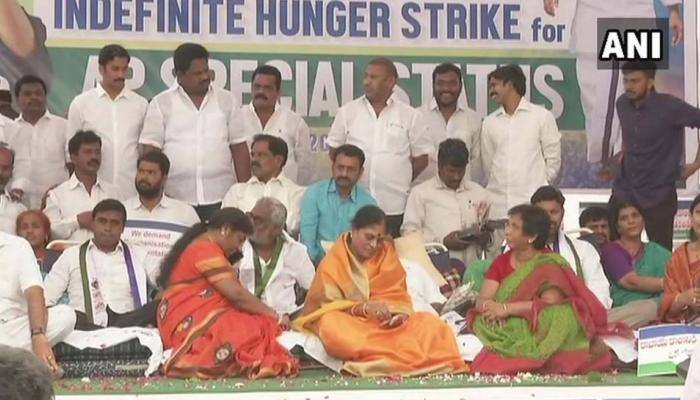 AP_Special_Status: டெல்லி போராட்டத்திற்கு குவியும் ஆதரவு! AP_Special_Status: டெல்லி போராட்டத்திற்கு குவியும் ஆதரவு!