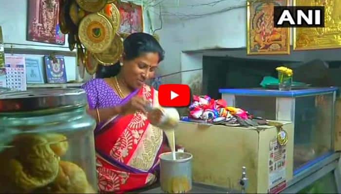 Video: தேனீர் கடை நடத்திவரும் தமிழக தடகள வீராங்கனை! Video: தேனீர் கடை நடத்திவரும் தமிழக தடகள வீராங்கனை!