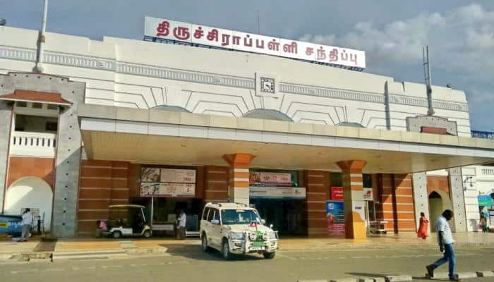 திருச்சி பொன்மலை அருகே பல்லவன் ரயில் விபத்துக்குள்ளானது!