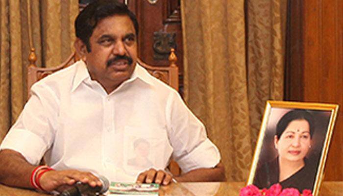 #CauveryIssue: எடப்பாடியை சந்தித்த தமிழக விவசாயிகள்!! #CauveryIssue: எடப்பாடியை சந்தித்த தமிழக விவசாயிகள்!!