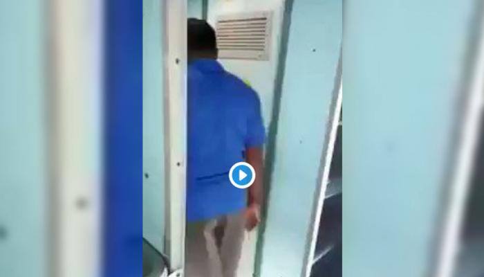 கழிவறை நீரில் காபி, டீ தயாரித்த ஒப்பந்ததாரருக்கு அபராதம்! கழிவறை நீரில் காபி, டீ தயாரித்த ஒப்பந்ததாரருக்கு அபராதம்!