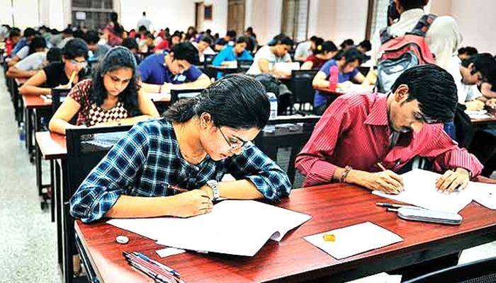 நீட்தேர்வை தமிழகத்தை சேர்ந்த 1லட்சத்துக்கு 10ஆயிரம் பேர் எழுதுகின்றனர்! நீட்தேர்வை தமிழகத்தை சேர்ந்த 1லட்சத்துக்கு 10ஆயிரம் பேர் எழுதுகின்றனர்!