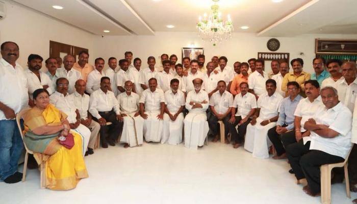மக்கள் மன்ற இளைஞரணி நிர்வாகிகளுடன் ரஜினிகாந்த் சந்திப்பு! மக்கள் மன்ற இளைஞரணி நிர்வாகிகளுடன் ரஜினிகாந்த் சந்திப்பு!
