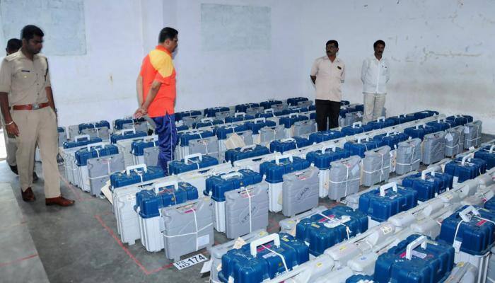 கர்நாடகாவில் வெல்வது யார்? 8 மணி முதல் கவுன்ட்-டவுன் ஆரம்பம் கர்நாடகாவில் வெல்வது யார்? 8 மணி முதல் கவுன்ட்-டவுன் ஆரம்பம்