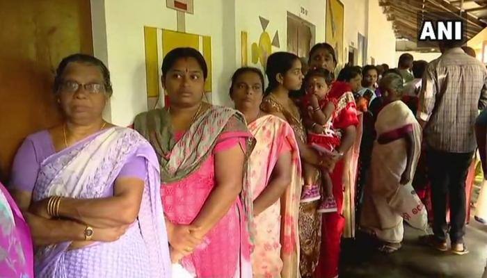 கேரளாவில் விறுவிறுப்பாக நடைபெறும் மக்களவைத் தேர்தல்!! கேரளாவில் விறுவிறுப்பாக நடைபெறும் மக்களவைத் தேர்தல்!!