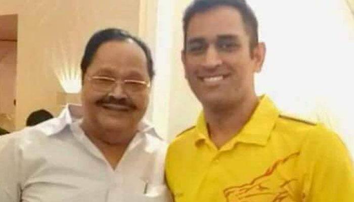 தோனியிடம் ஆட்டோகிராஃப் பெற்றது மகிழ்ச்சி!! நெகிழ்ச்சியில் துரைமுருகன்!! தோனியிடம் ஆட்டோகிராஃப் பெற்றது மகிழ்ச்சி!! நெகிழ்ச்சியில் துரைமுருகன்!!