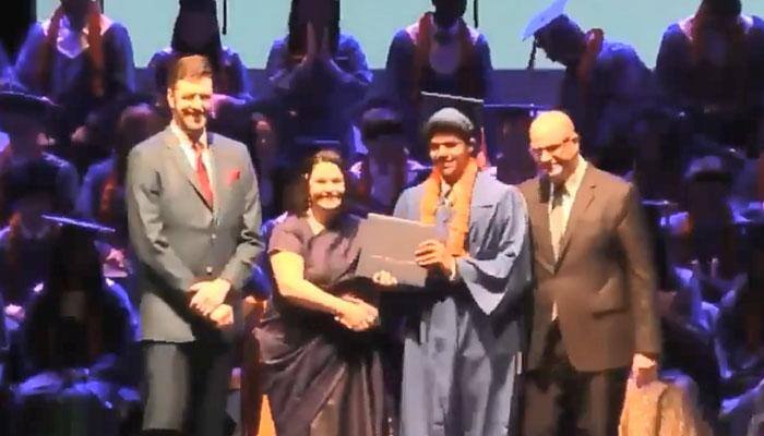 viral! பட்டம் பெற்ற தளபதி மகன்: நெகிழ்ச்சி வீடியோ இதோ! viral! பட்டம் பெற்ற தளபதி மகன்: நெகிழ்ச்சி வீடியோ இதோ!