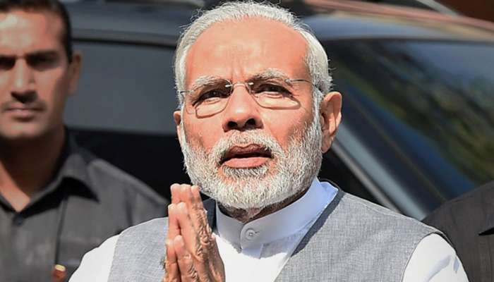 மந்திரிகள், அதிகாரிகளுக்கு பிரதமர் அருகில் செல்ல தடை!! மந்திரிகள், அதிகாரிகளுக்கு பிரதமர் அருகில் செல்ல தடை!!