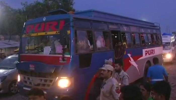 Amarnath Yatra: பலத்த பாதுகாப்புக்கு இடையே யாத்திரை தொடங்கியது Amarnath Yatra: பலத்த பாதுகாப்புக்கு இடையே யாத்திரை தொடங்கியது