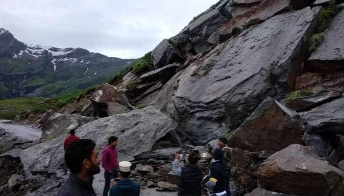 Himachal Pradesh: Manali-Leh நெடுஞ்சாலையில் நிலச்சரிவு! போக்குவரத்து துண்டிப்பு! Himachal Pradesh: Manali-Leh நெடுஞ்சாலையில் நிலச்சரிவு! போக்குவரத்து துண்டிப்பு!