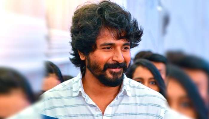 ரசிகர்களின் கவனத்தை ஈர்த்த சிவகார்த்திகேயன் புதிய லுக் -Seepic! ரசிகர்களின் கவனத்தை ஈர்த்த சிவகார்த்திகேயன் புதிய லுக் -Seepic!