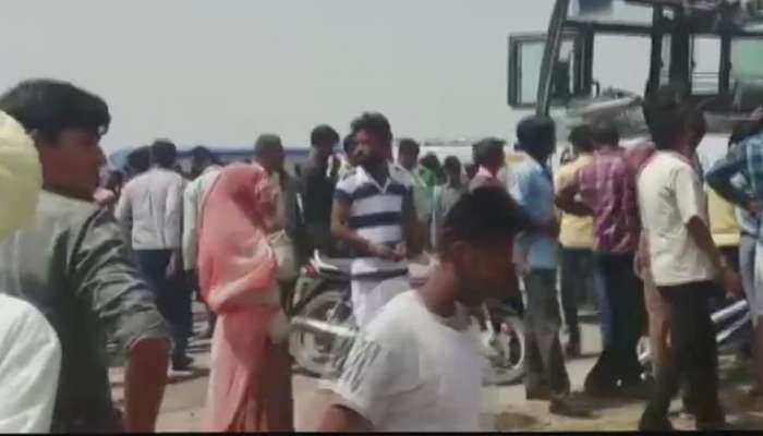 பேருந்தும் டிரக்கும் நேருக்கு நேர் மோதி விபத்து: 12 பேர் பலி