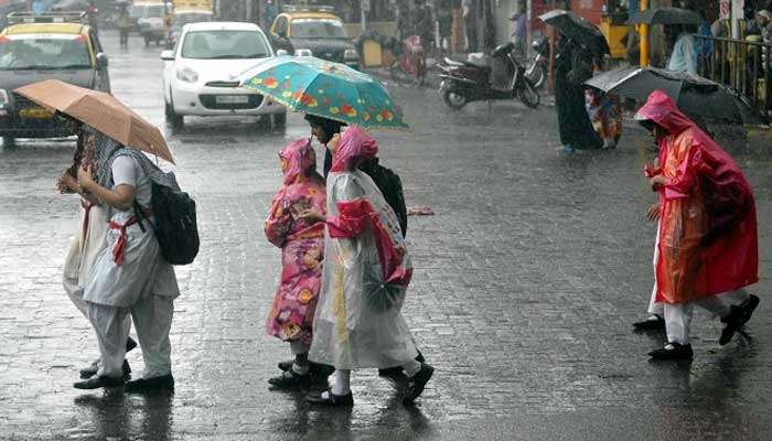 தொடர் கனமழை: வால்பாறை, பந்தலூர் பள்ளிகளுக்கு விடுமுறை! தொடர் கனமழை: வால்பாறை, பந்தலூர் பள்ளிகளுக்கு விடுமுறை!