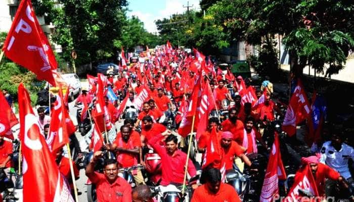 8-வழி சாலை-க்கு எதிர்ப்பு தெரிவித்து CPI(M) ஆர்ப்பாட்டம்!