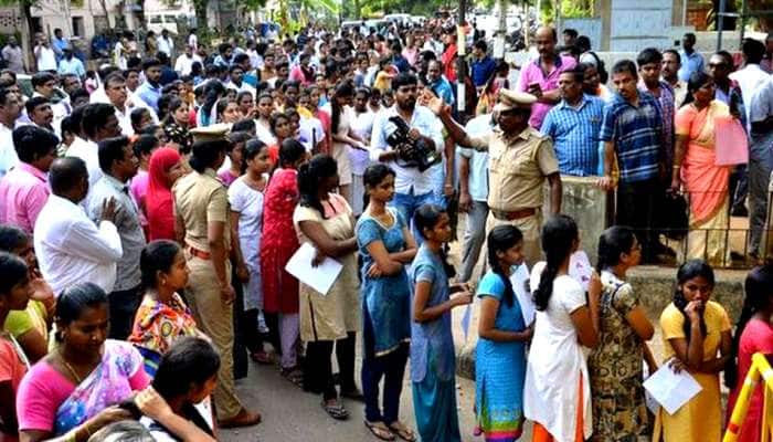 நீட் தேர்வில் கூடுதல் மதிப்பெண்கள் வழங்க உச்சநீதிமன்றம் தடை!! நீட் தேர்வில் கூடுதல் மதிப்பெண்கள் வழங்க உச்சநீதிமன்றம் தடை!!