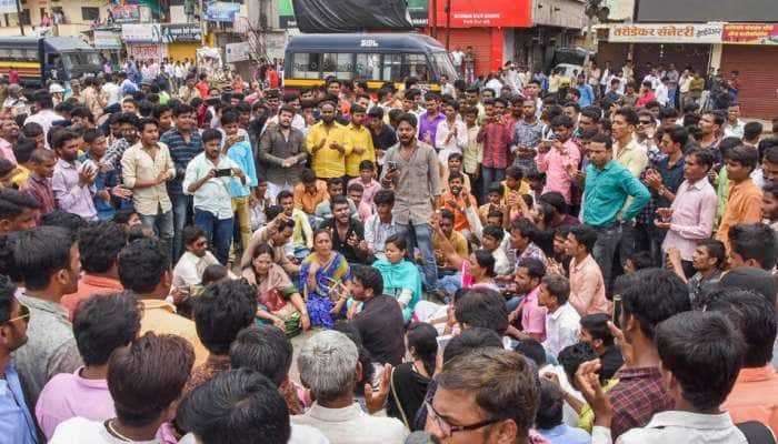 மராத்தியர்களுக்கு இட ஒதுக்கீடு: மகாராஷ்டிராவில் தொடரும் பந்த்! மராத்தியர்களுக்கு இட ஒதுக்கீடு: மகாராஷ்டிராவில் தொடரும் பந்த்!