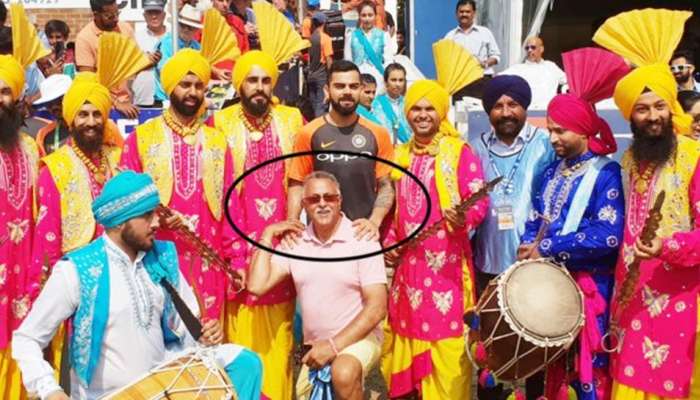 விராட் கோலியுடன் விஜய் மல்லையாவா?; குழம்பிபோன ரசிகர்கள் -Seepic! விராட் கோலியுடன் விஜய் மல்லையாவா?; குழம்பிபோன ரசிகர்கள் -Seepic!