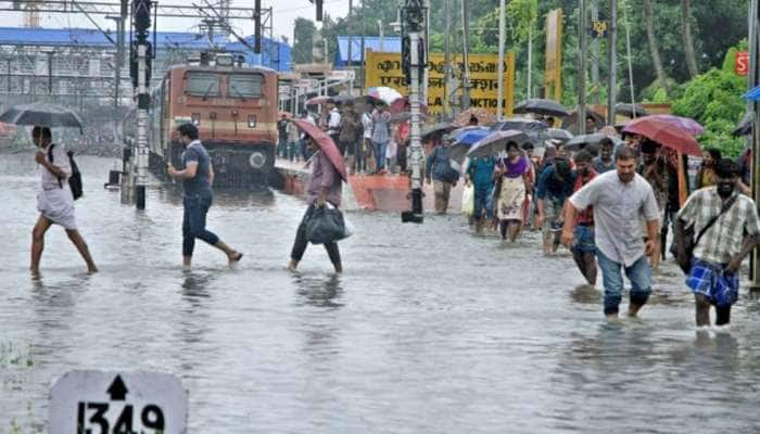 கேரளா வெள்ளத்தால் தெற்குரயில்வே ரயில் சேவை நிறுத்தம்!