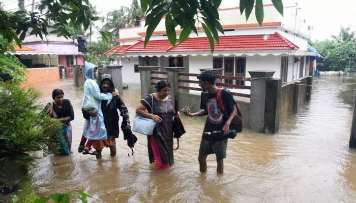 கேரளா வெள்ள பாதிப்பிற்கு எப்படி நிதி வழங்குவது?