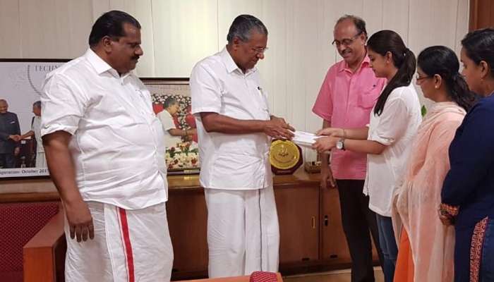 Kerala_Relief_Fund: ரூ.10 லட்சம் வழங்கினார் கீர்த்தி சுரேஷ்! title=