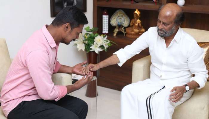 தனது 2 குழந்தைகளை இழந்த விஜய்க்கு நேரில் ஆறுதல் கூறிய ரஜினிகாந்த் தனது 2 குழந்தைகளை இழந்த விஜய்க்கு நேரில் ஆறுதல் கூறிய ரஜினிகாந்த்