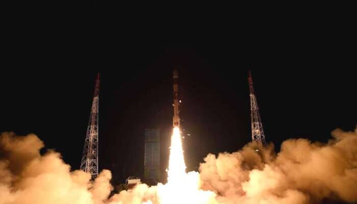 வெற்றிகரமாய் விண்ணில் பாய்ந்தது PSLVC-42 ராக்கெட்.... வெற்றிகரமாய் விண்ணில் பாய்ந்தது PSLVC-42 ராக்கெட்....