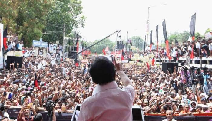 நீயா? நானா? என போட்டி போட்டுக்கொண்டு ஊழல் செய்யும் அதிமுக :ஸ்டாலின் தாக்கு நீயா? நானா? என போட்டி போட்டுக்கொண்டு ஊழல் செய்யும் அதிமுக :ஸ்டாலின் தாக்கு