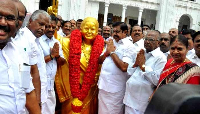 ADMK 47-வது ஆண்டு துவக்க விழா; MGR, ஜெயலலிதா சிலைக்கு மரியாதை...