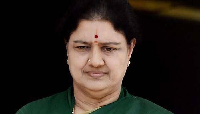 தொலைதூர கல்வி மூலம் கன்னடம் கற்க சசிகலா ஆர்வம்! தொலைதூர கல்வி மூலம் கன்னடம் கற்க சசிகலா ஆர்வம்!
