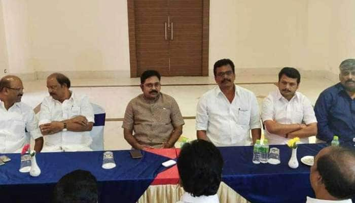 18 MLA தீர்ப்பு: டிடிவி தினகரன் தரப்பு சுப்ரீம் கோர்ட்டில் மேல்முறையீடு செய்ய முடிவு