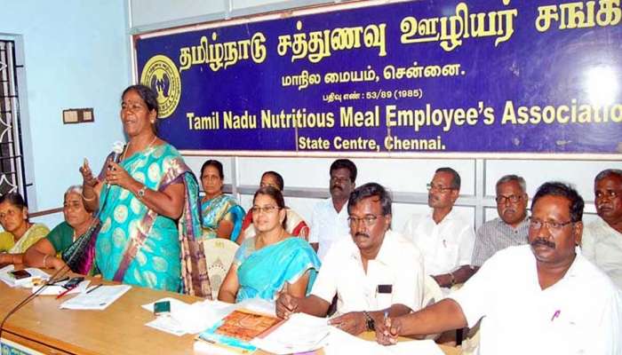 சத்துணவு பணியாளர் போராட்டம் தற்காலிகமாக ஒத்திவைப்பு! சத்துணவு பணியாளர் போராட்டம் தற்காலிகமாக ஒத்திவைப்பு!