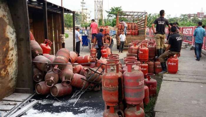 ஒரே வாரத்தில் 2-வது முறையாக LPG எரிவாயு விலை உயர்வு! ஒரே வாரத்தில் 2-வது முறையாக LPG எரிவாயு விலை உயர்வு!