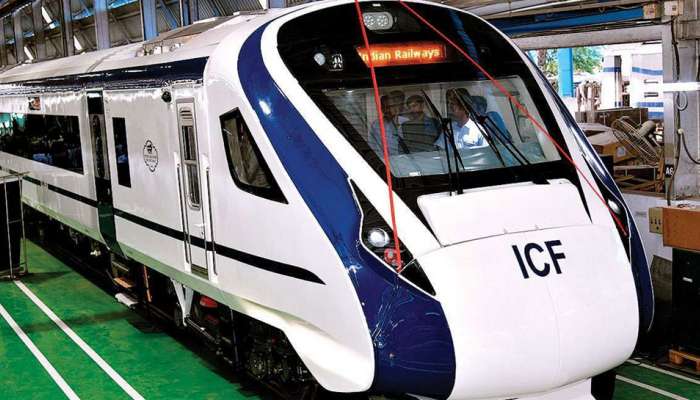 பிரமாண்ட "ரயில் -18" முதல் சோதனை வெற்றி; டிசம்பரில் பயன்பாட்டுக்கு வரும் என தகவல் பிரமாண்ட "ரயில் -18" முதல் சோதனை வெற்றி; டிசம்பரில் பயன்பாட்டுக்கு வரும் என தகவல்