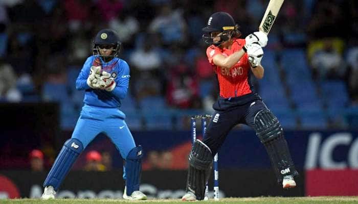 இந்தியாவின் உலக கோப்பை கனவை தகர்த்தது இங்கிலாந்து அணி! இந்தியாவின் உலக கோப்பை கனவை தகர்த்தது இங்கிலாந்து அணி!