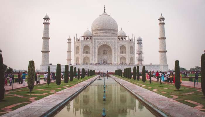Taj Mahal நுழைவுகட்டண விலை அதிரடி உயர்வு; பயணிகள் அதிர்ச்சி!