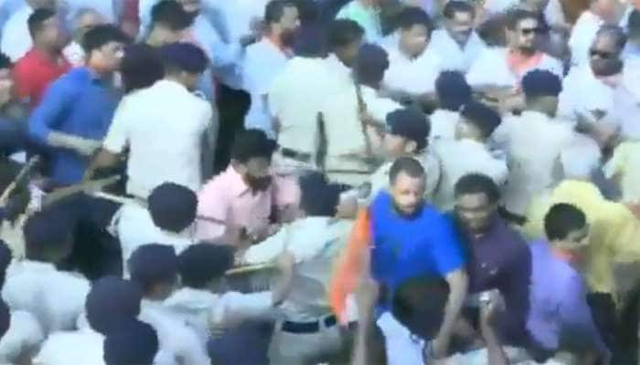 Watch: ரஃபேல் உடன்படிக்கை ஆர்ப்பாட்டத்தில் கங்., - BJP இடையே மோதல்