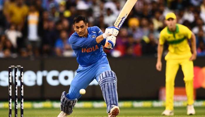 INDvsAUS: கடைசி ஒருநாள் போட்டி இந்தியா வெற்றி... தோனி அபாரம் INDvsAUS: கடைசி ஒருநாள் போட்டி இந்தியா வெற்றி... தோனி அபாரம்